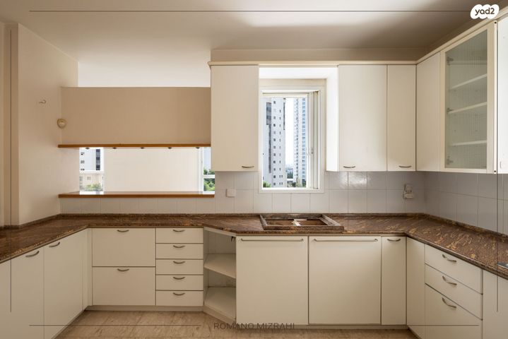 דירה, שמעון בן צבי, שטח 9, גבעתיים