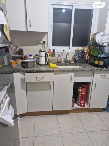 דירה, האלה 22, בני עי"ש