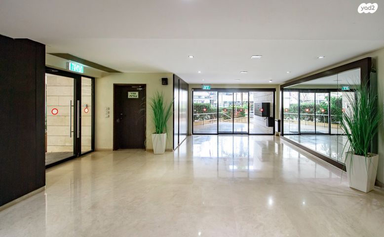 דירה, רפאל איתן, הדר המושבות החדשה / אם המושבות החדשה, פתח תקווה