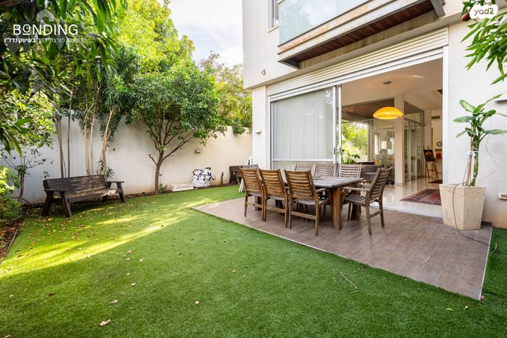 דו משפחתי, אבן יהודה