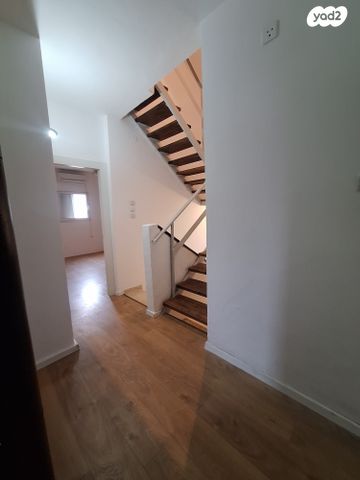 בית פרטי/ קוטג', אלה, נאות יצחק רבין, מזכרת בתיה