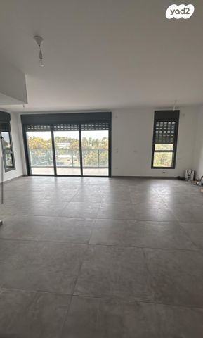 דירה, הר מירון, הרצליה