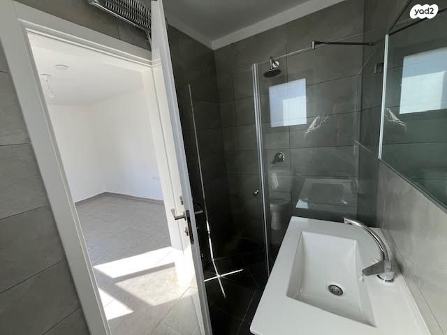 דירה, יצחק ארנסט נבנצל, מורדות ארנונה, ירושלים