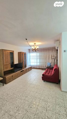 גיורא יוספטל 39