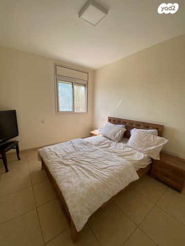 בית פרטי/ קוטג', גבעת שמשון, גן יבנה