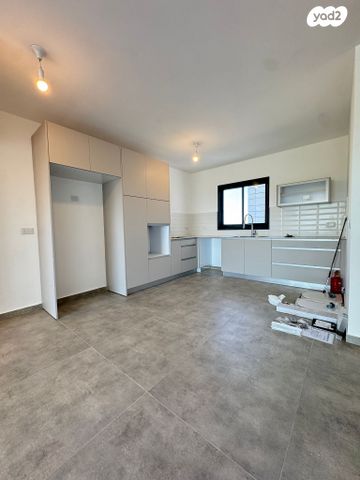 דירה, כרמי הנדיב, אחוזת רוטנר, קרית מלאכי