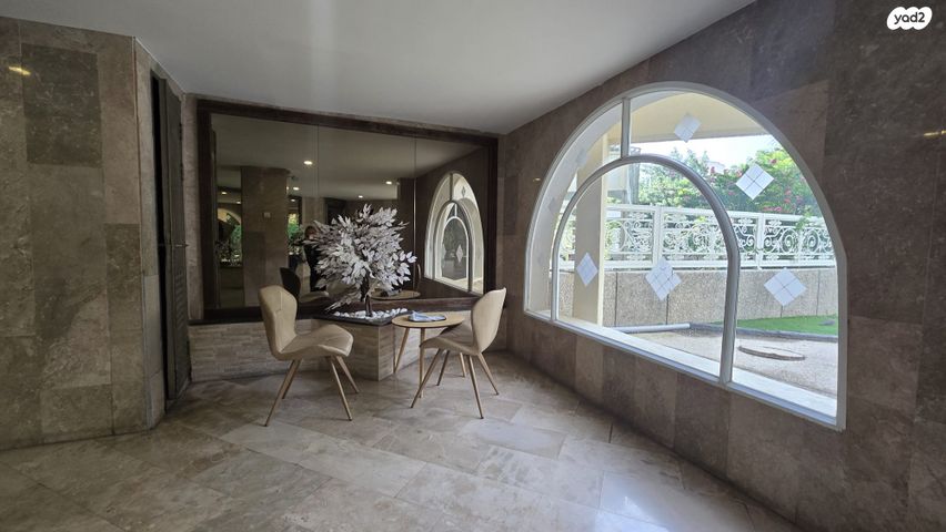 דירה, מנחם בגין 18, נווה גנים, קרית מוצקין