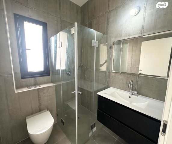 דירה, רעננה