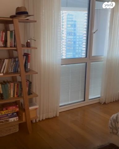 דירה, ניסים אלוני, צמרות איילון, פארק צמרת, תל אביב יפו