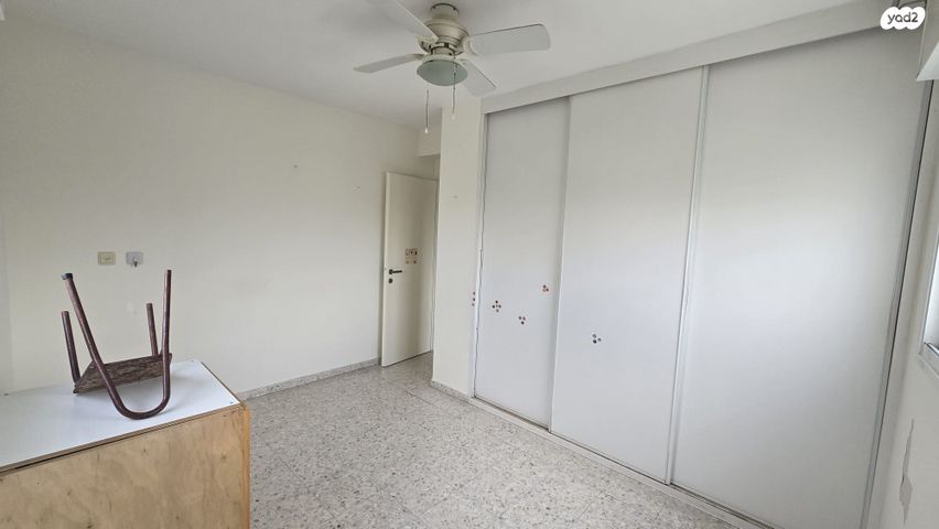 דירה, מנחם בגין 18, נווה גנים, קרית מוצקין