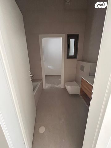 דירת גן, נחל זיתן, אפיקי הנחל / אופקים החדשה, אופקים