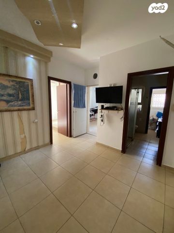 בית פרטי/ קוטג', גבעת שמשון, גן יבנה