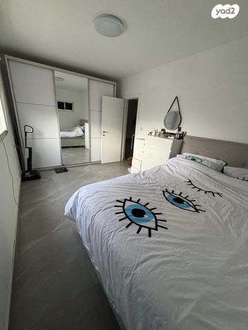 דירה, חללי אגוז, גני אביב, לוד