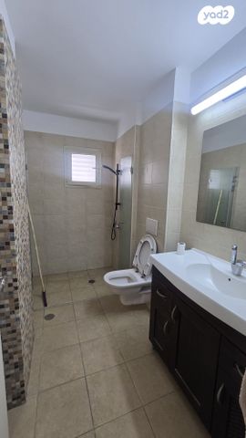 דירה, מנחם בגין 18, נווה גנים, קרית מוצקין