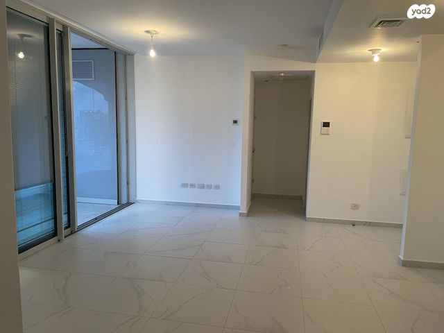 דירה, גרציאני יצחק, גני שרונה, קרית הממשלה, תל אביב יפו