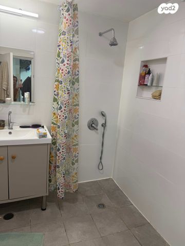 בית פרטי/ קוטג', קדמת צבי