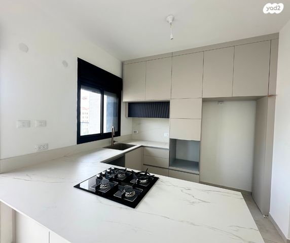 דירה, רעננה