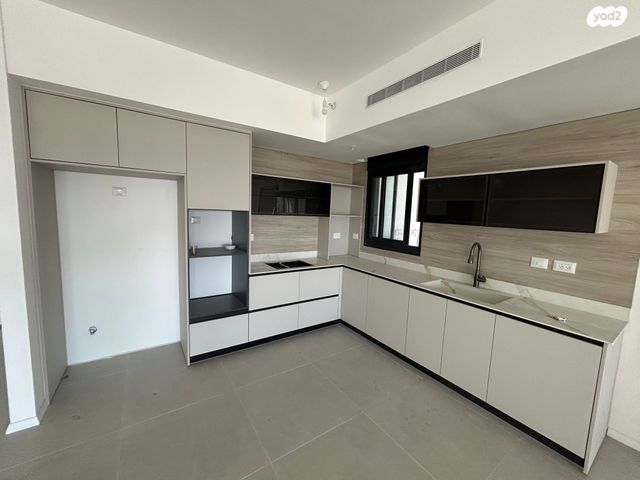 דירה, נוף הטיילת, נתניה