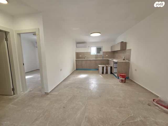 דירה, השקד, המכבים, גבעת זאב