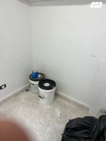 יחידת דיור, גדעון האוזנר, הולילנד, ירושלים