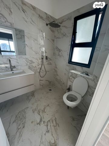 דירה, נוף הטיילת, נתניה