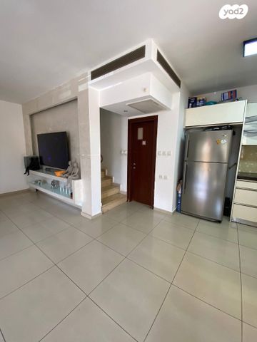 בית פרטי/ קוטג', גבעת שמשון, גן יבנה