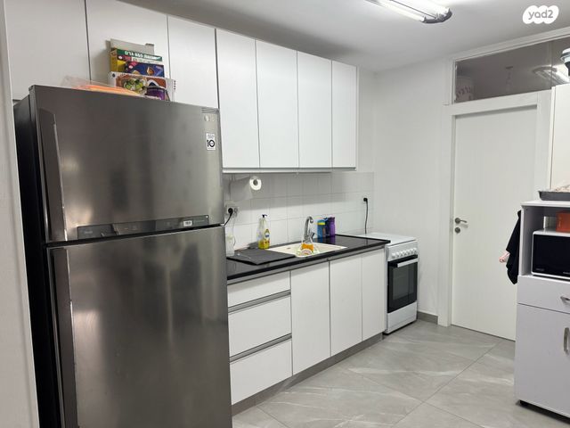 דירה, חללי אגוז, גני אביב, לוד