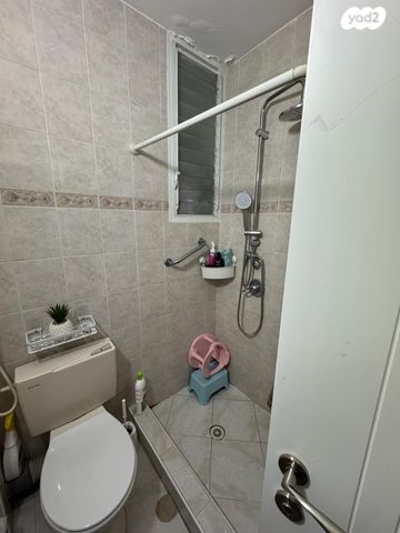 דירה, חללי אגוז, גני אביב, לוד