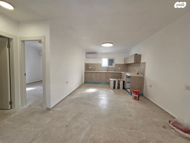 דירה, השקד, המכבים, גבעת זאב