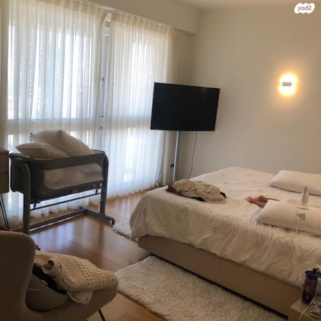 דירה, ניסים אלוני, צמרות איילון, פארק צמרת, תל אביב יפו