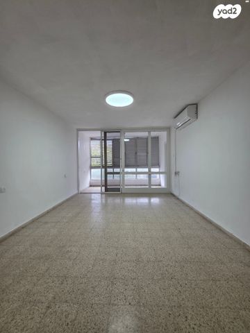 דירה, הגליל 14, ביאליק דרום, קרית ביאליק