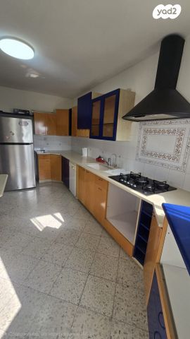 דירה, מנחם בגין 18, נווה גנים, קרית מוצקין