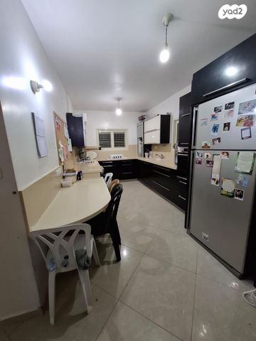 דופלקס, ד"ר ברויאר, הפועל המזרחי ה', שיכון ה', בני ברק