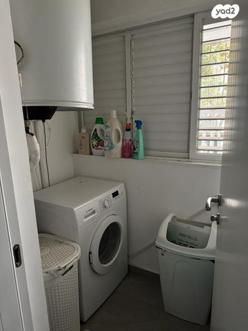 דירה, חללי אגוז, גני אביב, לוד