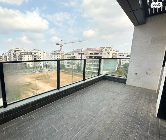 דירה, רעננה