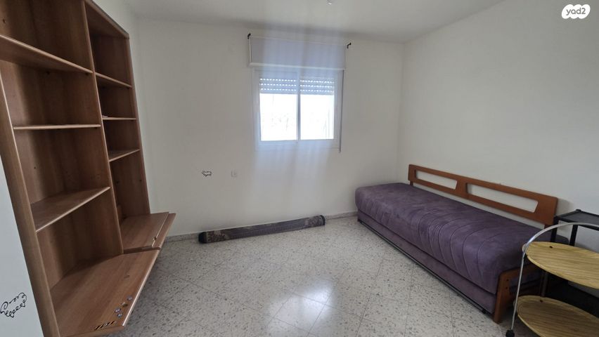 דירה, מנחם בגין 18, נווה גנים, קרית מוצקין