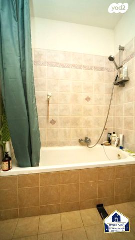 דירה, מנדל מתתיהו 7, רמת גן