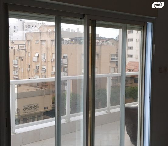 דירה, וייצמן, עיר, מרכז העיר, נהריה