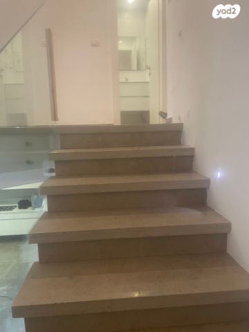 בית פרטי/ קוטג', אלברט שווייצר, רמת אשכול, חיפה