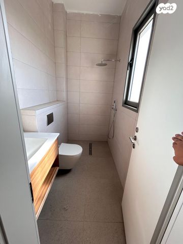 דירת גן, נחל זיתן, אפיקי הנחל / אופקים החדשה, אופקים