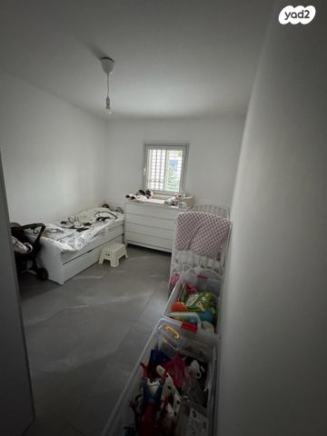 דירה, חללי אגוז, גני אביב, לוד