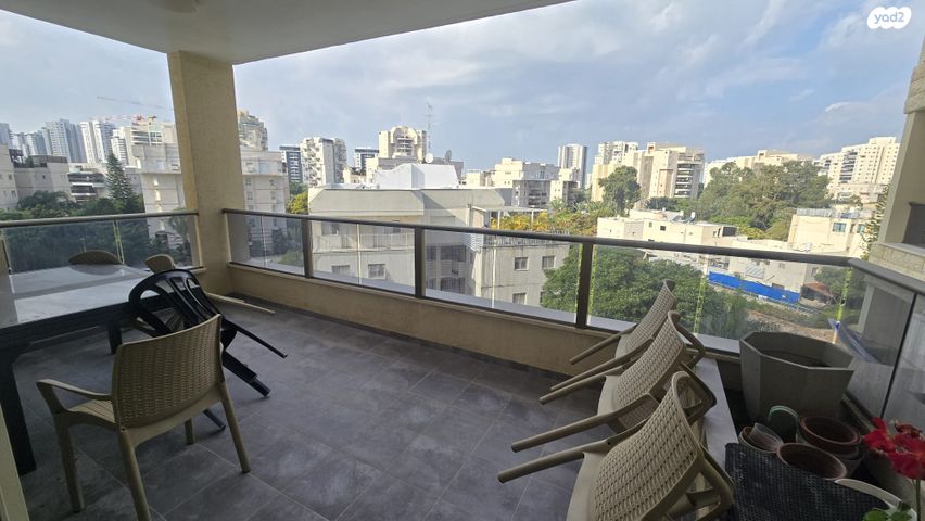 דירה, מנחם בגין 18, נווה גנים, קרית מוצקין