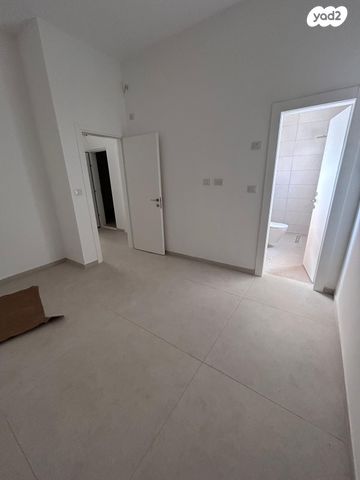 דירת גן, נחל זיתן, אפיקי הנחל / אופקים החדשה, אופקים