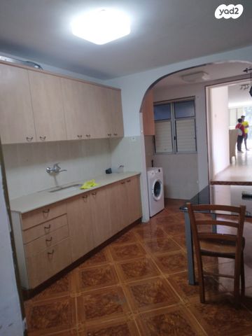 תורה ועבודה 