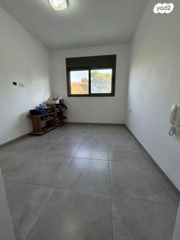 דירה, איתמר, חרוזים, רמת גן