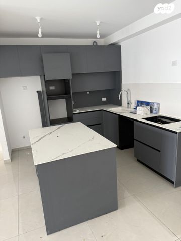 דירה, אמנון ליפקין שחק 6, נוף הטיילת, נתניה