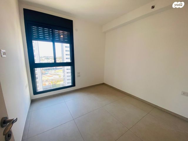 דירה, יונה וולך 7, גרין פארק החדשה, הוד השרון