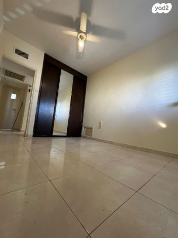 דירה, הרצליה