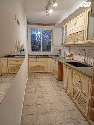 דירת גן, מעלה הצופים, שכונת חשמונאים, מרכז העיר א, רמת גן