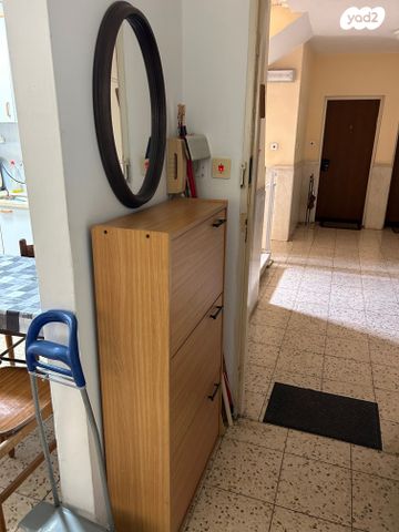 דירה, המסילה, פרדס חנה כרכור